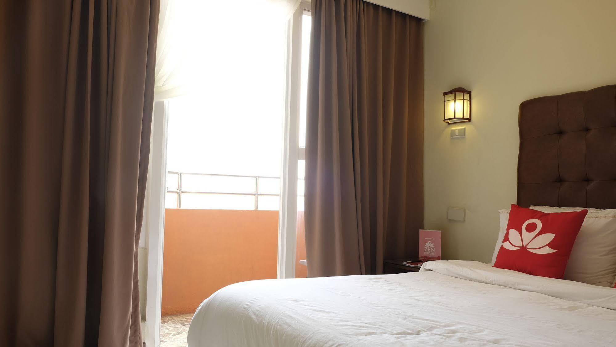 Zen Rooms Malate Robinsons Manila Eksteriør billede